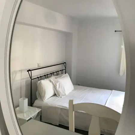 Vegera 'ostria', Stavros *