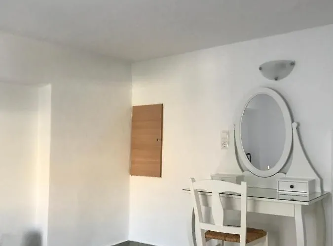 Vegera 'ostria', Stavros Donoussa